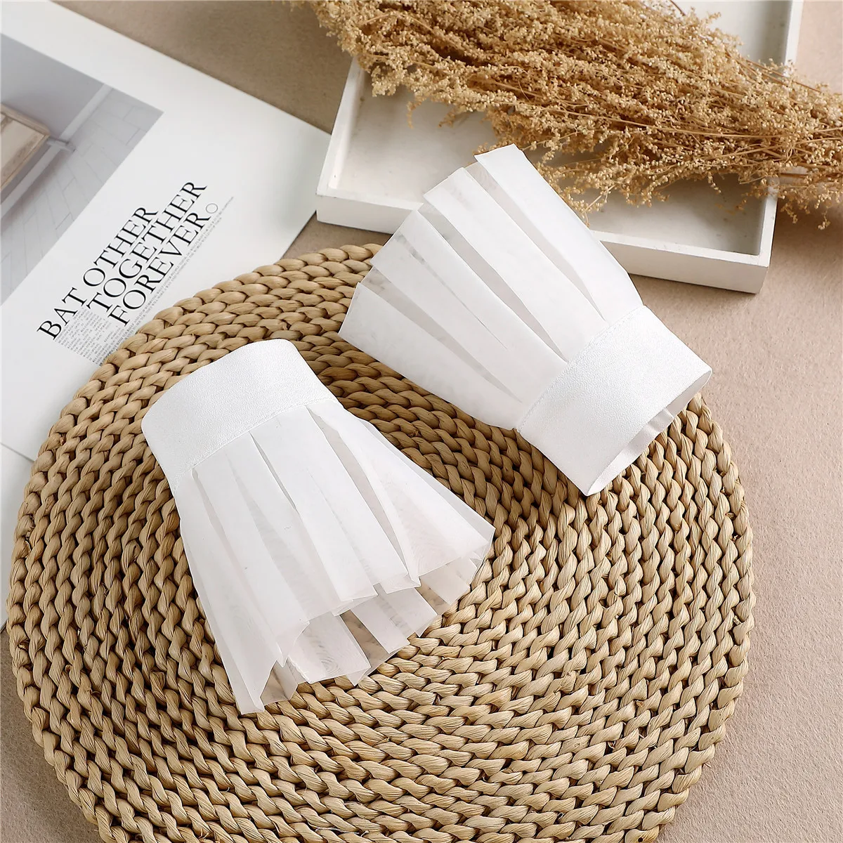 High-end Mesh Lace Accessories, Lace Elegant, Small Fragrant Lace, Versatile Cuffs, Fake Sleeves, Decorative Lo Hand Sleeves display picture 3