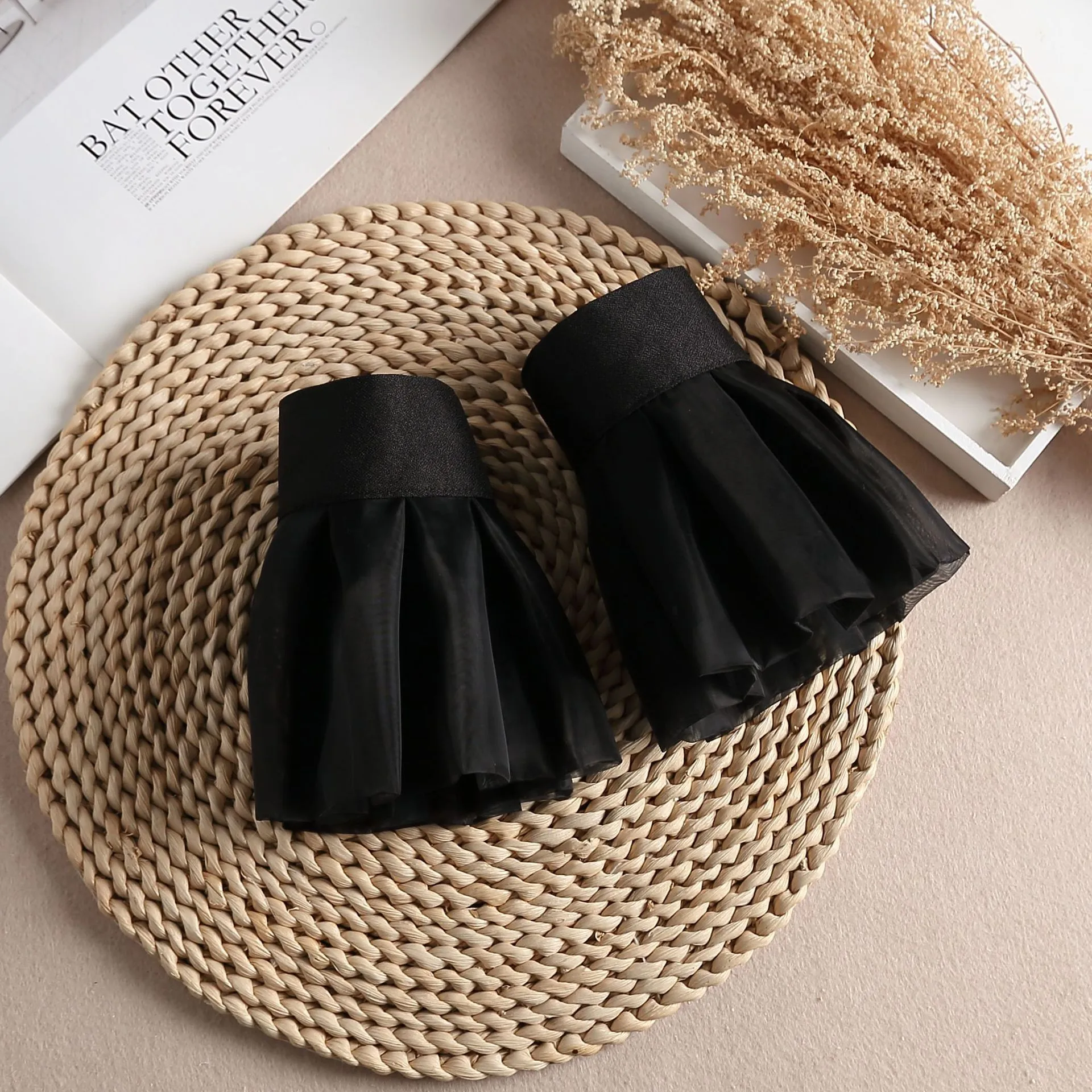 High-end Mesh Lace Accessories, Lace Elegant, Small Fragrant Lace, Versatile Cuffs, Fake Sleeves, Decorative Lo Hand Sleeves display picture 13