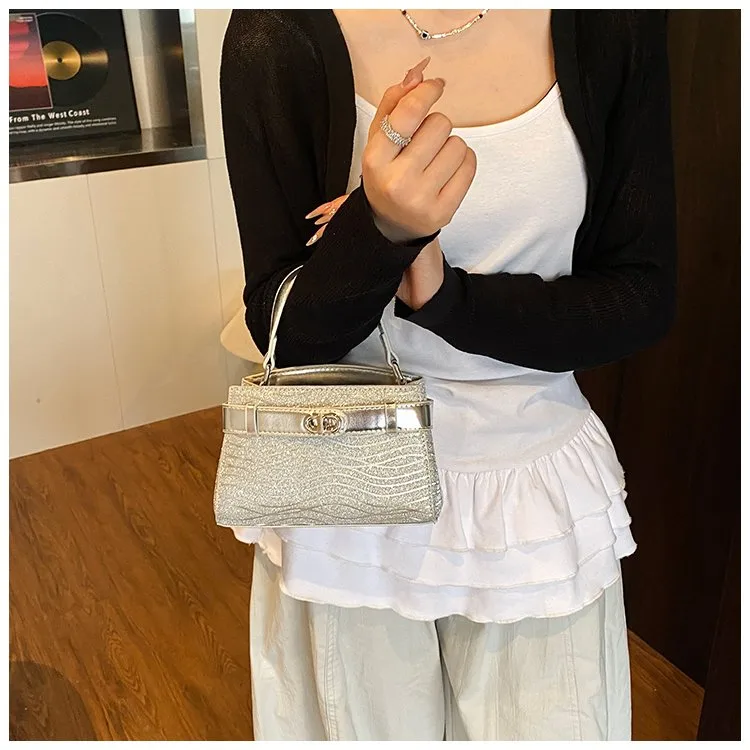 Women's Pu Leather Solid Color Elegant Streetwear Square Magnetic Buckle Shoulder Bag display picture 11