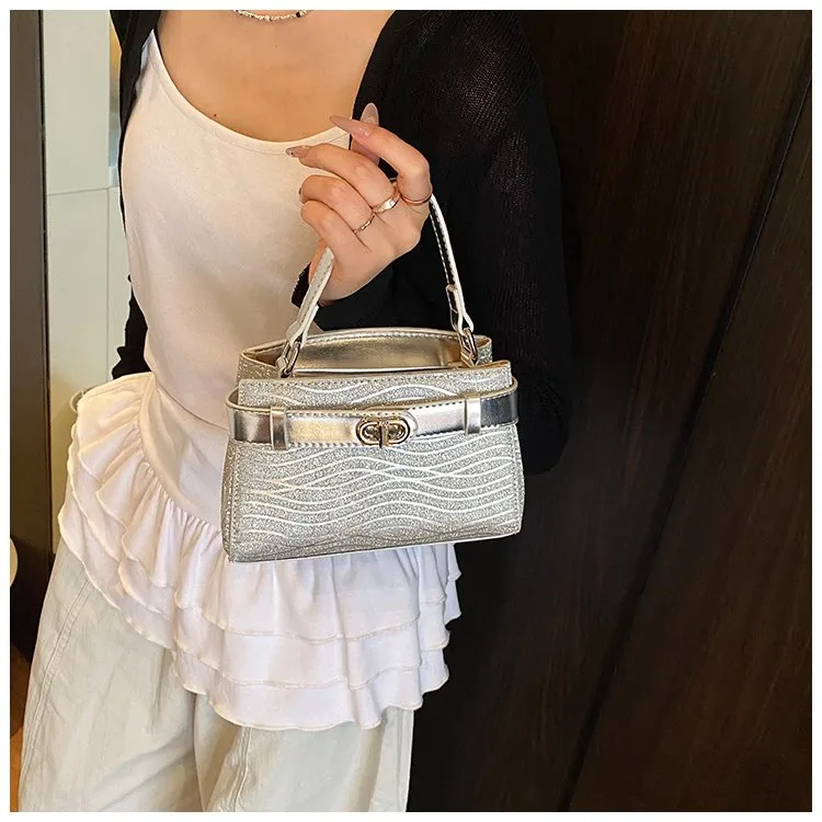 Women's Pu Leather Solid Color Elegant Streetwear Square Magnetic Buckle Shoulder Bag display picture 14
