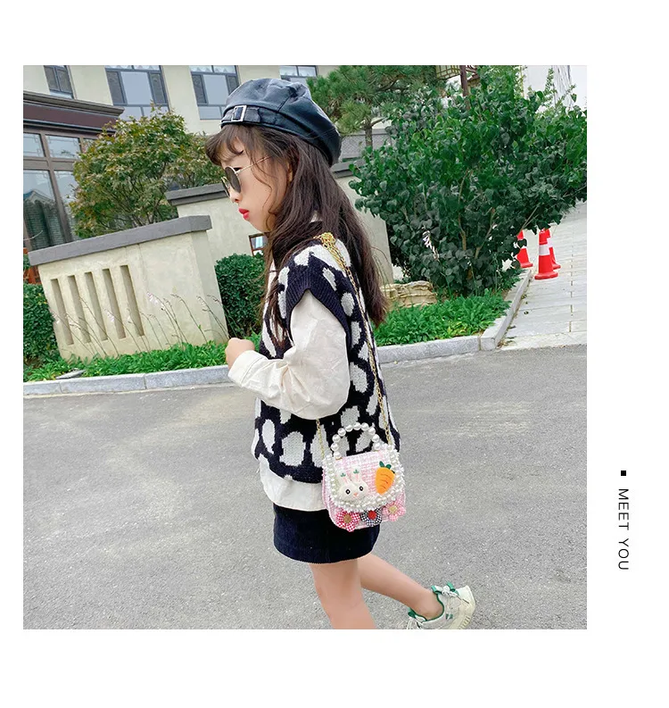 Fashion Children's Bag Cute Flower Baby Girl Coin Purse Cotton Linen Cartoon Bunny Children's Crossbody Bag display picture 6