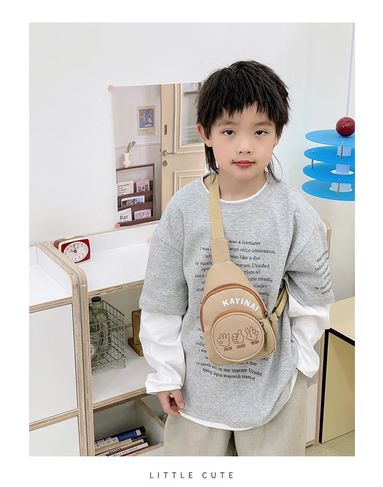 Fashion Girl's Simple Crossbody Bag New Letters Canvas Coin Purse Women's Trendy Cool Boy's Out-of-town Children's Chest Bag display picture 1