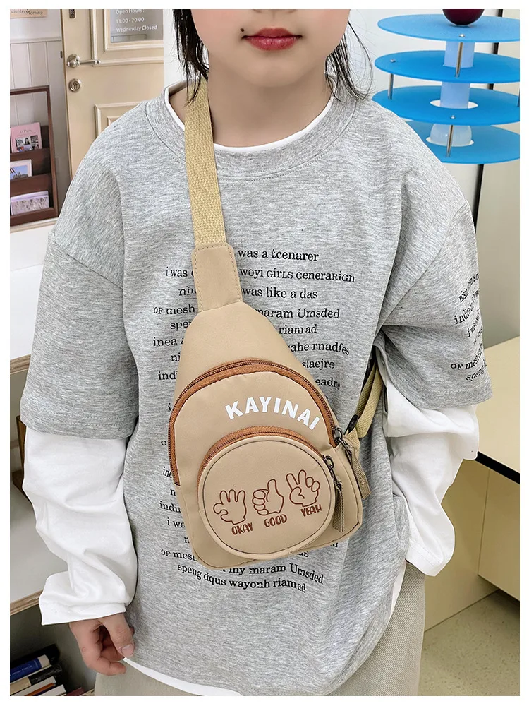 Fashion Girl's Simple Crossbody Bag New Letters Canvas Coin Purse Women's Trendy Cool Boy's Out-of-town Children's Chest Bag display picture 6
