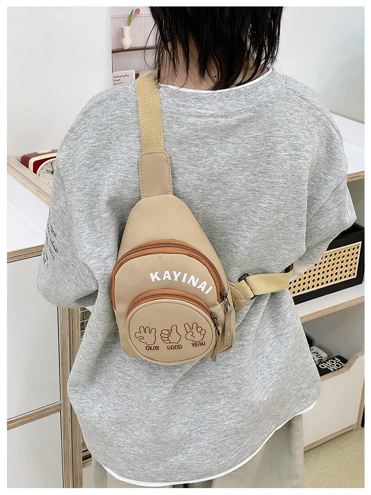 Fashion Girl's Simple Crossbody Bag New Letters Canvas Coin Purse Women's Trendy Cool Boy's Out-of-town Children's Chest Bag display picture 8