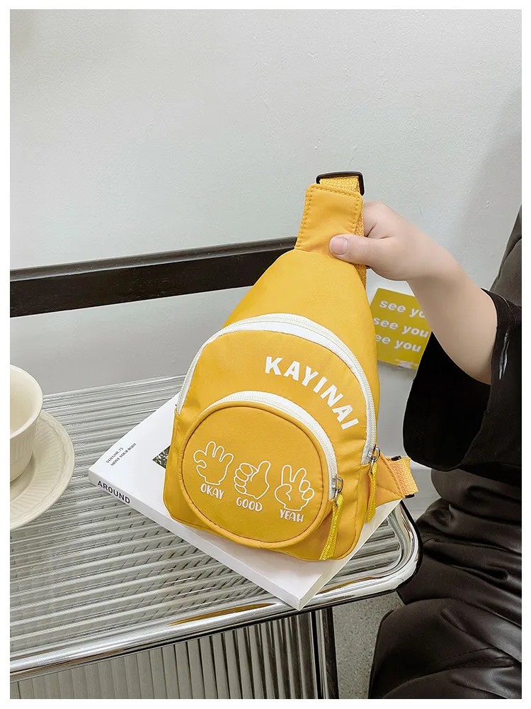 Fashion Girl's Simple Crossbody Bag New Letters Canvas Coin Purse Women's Trendy Cool Boy's Out-of-town Children's Chest Bag display picture 9