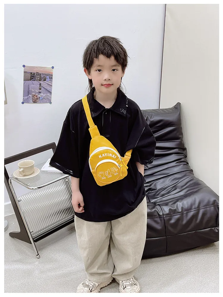 Fashion Girl's Simple Crossbody Bag New Letters Canvas Coin Purse Women's Trendy Cool Boy's Out-of-town Children's Chest Bag display picture 12