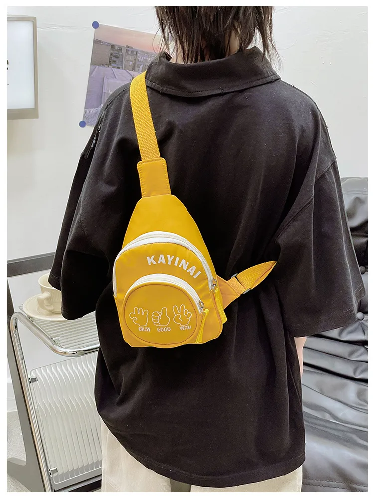 Fashion Girl's Simple Crossbody Bag New Letters Canvas Coin Purse Women's Trendy Cool Boy's Out-of-town Children's Chest Bag display picture 14
