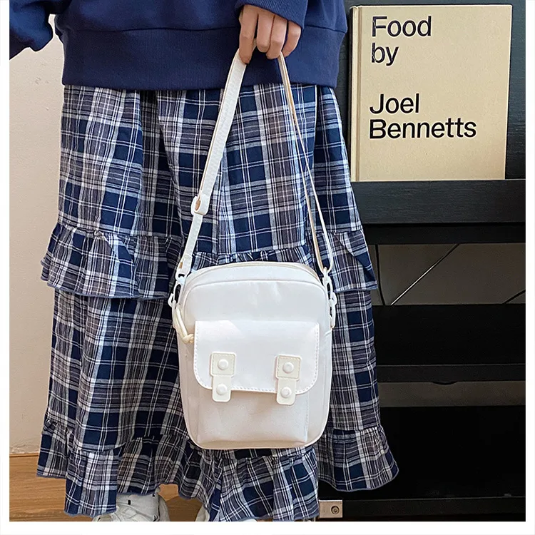 New Fashion Shoulder Bag Crossbody Women's Bag Cartoon Mobile Phone Backpack Casual Solid Color Small Square Bag Simple Travel Cloth Bag display picture 1