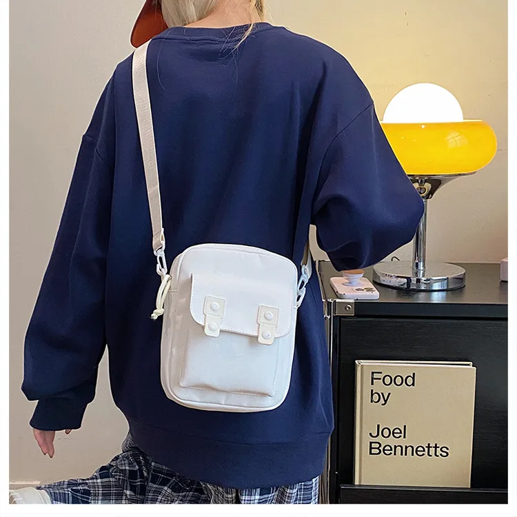 New Fashion Shoulder Bag Crossbody Women's Bag Cartoon Mobile Phone Backpack Casual Solid Color Small Square Bag Simple Travel Cloth Bag display picture 2