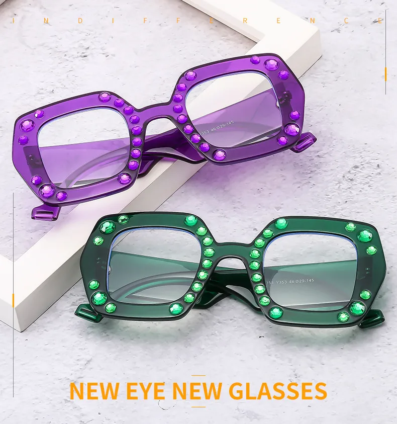 New Diamond-embedded Plain Glasses  Large Frame Color Fashion Personalized Women's Anti-blue Light Glasses 4353p display picture 1