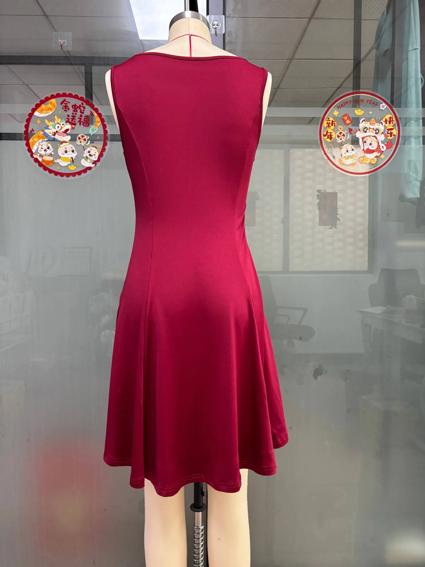 Slim-fit Solid Color New Sleeveless Sexy Spice Girls  One-character Collar Dress Slim-fit Slim Back display picture 5