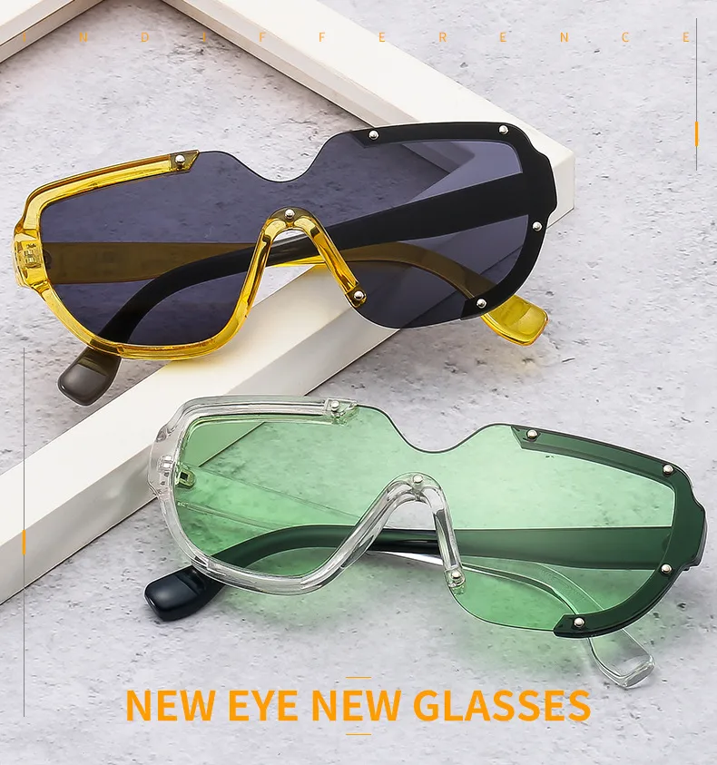 Distinctive Funny Hip-hop One-piece Sunglasses Cyber Celebrity Star Decoration Trendy Sunglasses Street Personality Fashion Glasses 8721 display picture 1