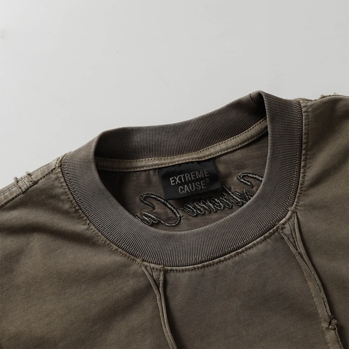 Jiayiku Men's  New High Street American Retro Fashion Brand Heavy Washed Raw Edge Patchwork Short-sleeved T-shirt For Men display picture 13