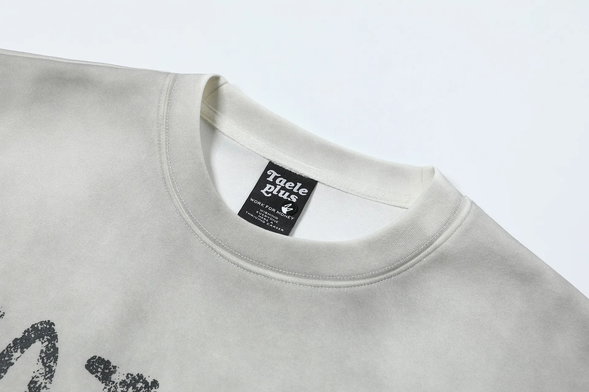 Jiayiku Men's  Spring New American Street Fashion Brand Base Shirt Washed Inkjet Graffiti T-Shirt Long Sleeve display picture 9