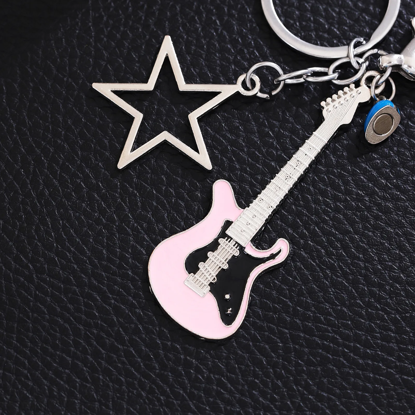 2 Pieces Cute Rock Punk Star Electric Guitar 304 Stainless Steel Alloy Unisex Heart Clasp Closure Keychain display picture 4