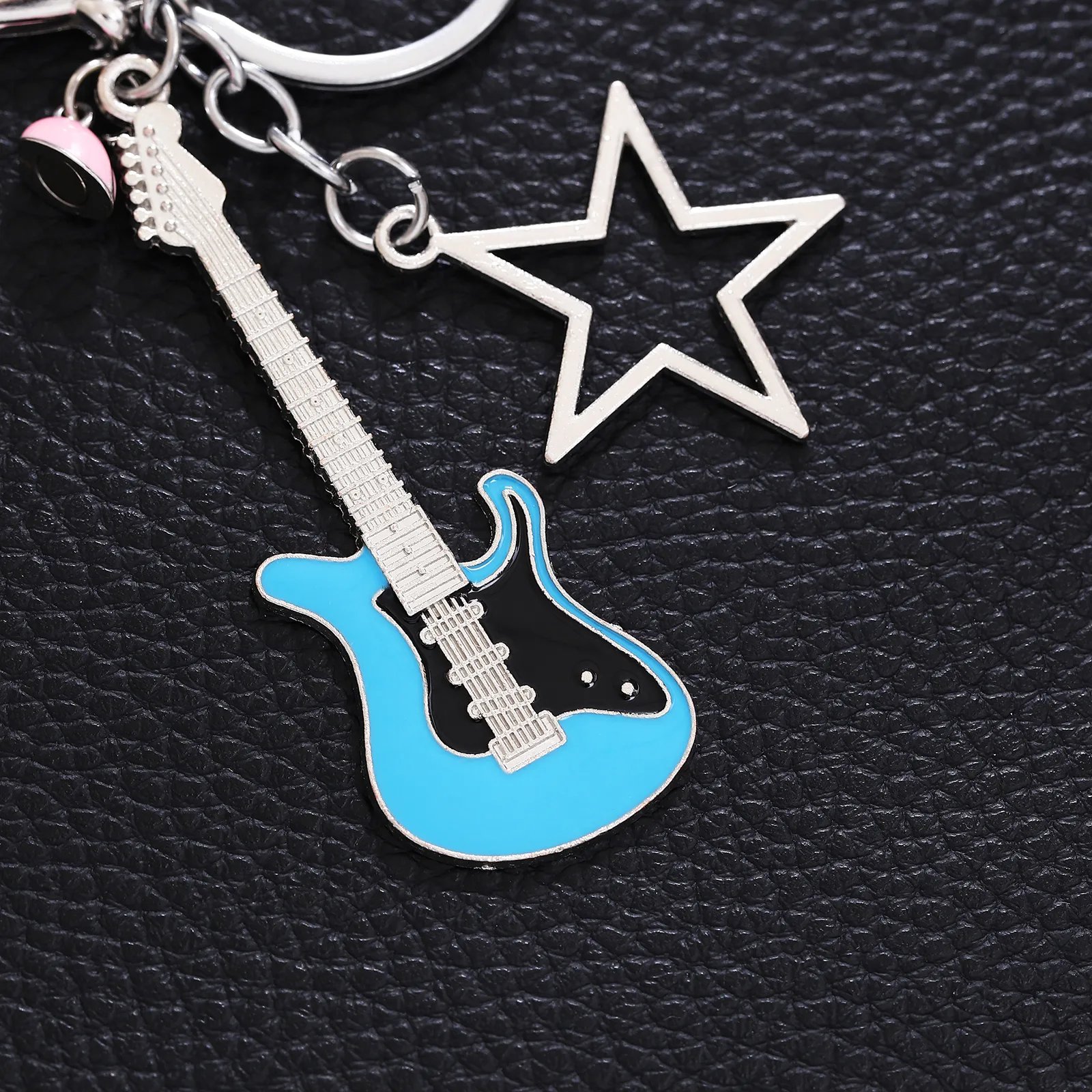 2 Pieces Cute Rock Punk Star Electric Guitar 304 Stainless Steel Alloy Unisex Heart Clasp Closure Keychain display picture 5