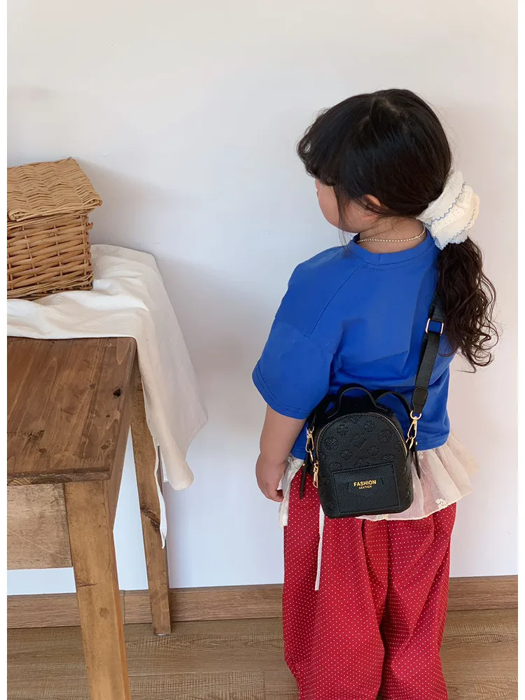 Children's Bag All-match Retro Fashionable Simple Portable Bucket Bag New Style Niche Wide Shoulder Strap Mini Crossbody Small Bag display picture 18