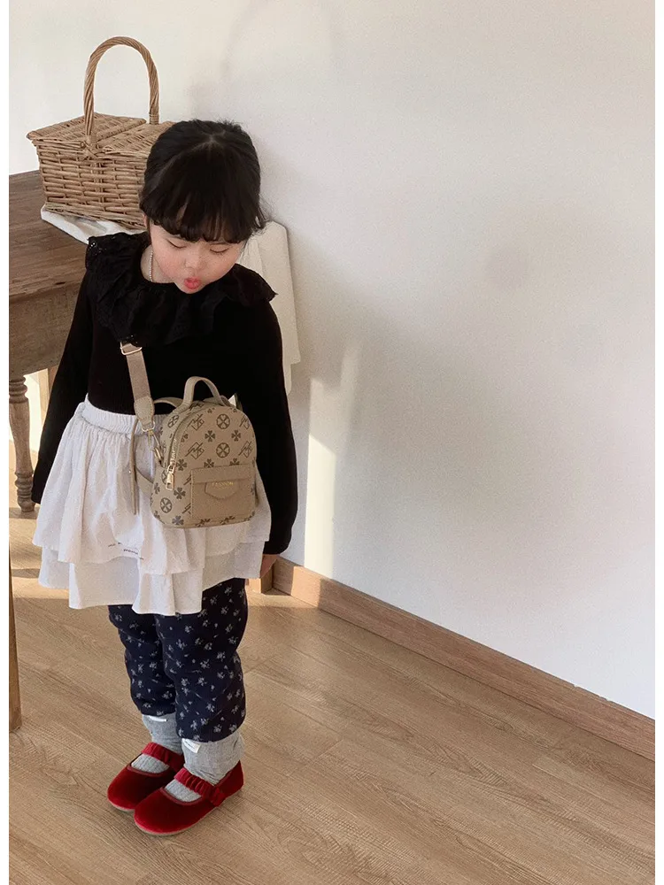 Children's Bag All-match Retro Fashionable Simple Portable Bucket Bag New Style Niche Wide Shoulder Strap Mini Crossbody Small Bag display picture 22