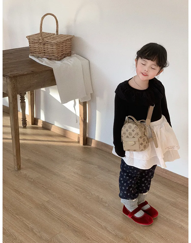 Children's Bag All-match Retro Fashionable Simple Portable Bucket Bag New Style Niche Wide Shoulder Strap Mini Crossbody Small Bag display picture 24