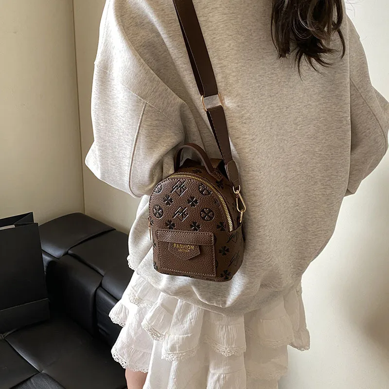 Children's Bag All-match Retro Fashionable Simple Portable Bucket Bag New Style Niche Wide Shoulder Strap Mini Crossbody Small Bag display picture 26
