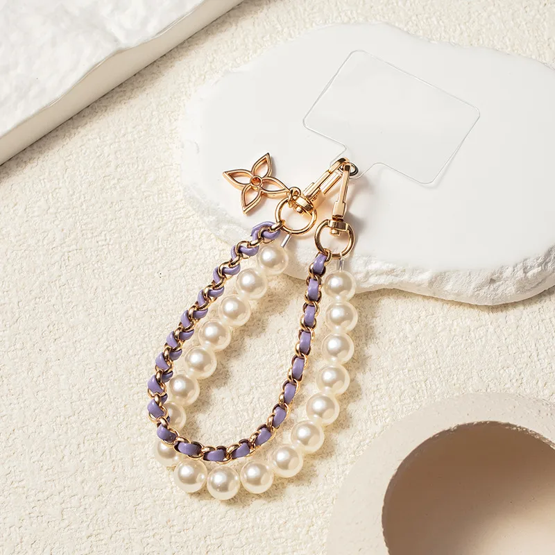 Xiao Xiang Style Pickup Chain Mobile Phone Lanyard Short Wrist Hanging Chain High-end Pearl Beaded Pendant Strong Universal Hanging Ornaments display picture 5