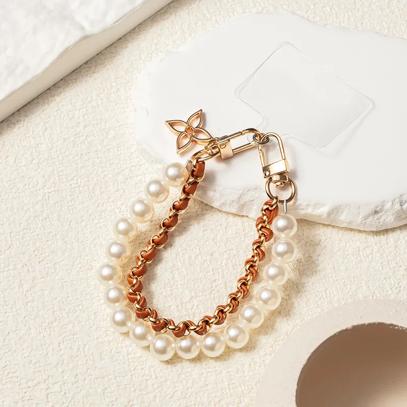 Xiao Xiang Style Pickup Chain Mobile Phone Lanyard Short Wrist Hanging Chain High-end Pearl Beaded Pendant Strong Universal Hanging Ornaments display picture 7