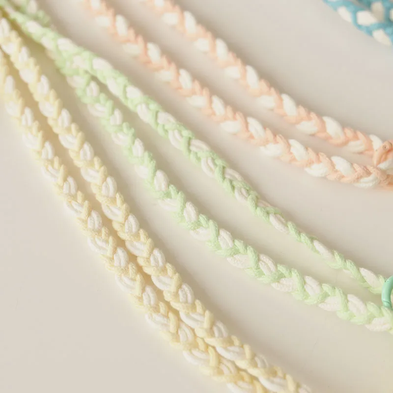 Hot Sale Small Daisy Flower Mobile Phone Pendant Bohemian Holiday Style Mobile Phone Hanging Chain Wrist Band display picture 7