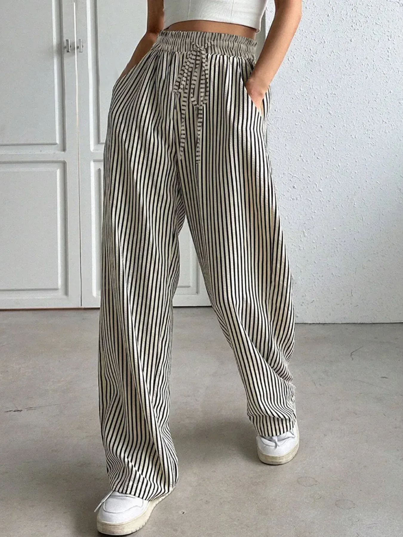 Europe And The United States  Foreign Trade Women's Clothing Explosions Independent Station    Striped Casual Pants Straight Pants display picture 6
