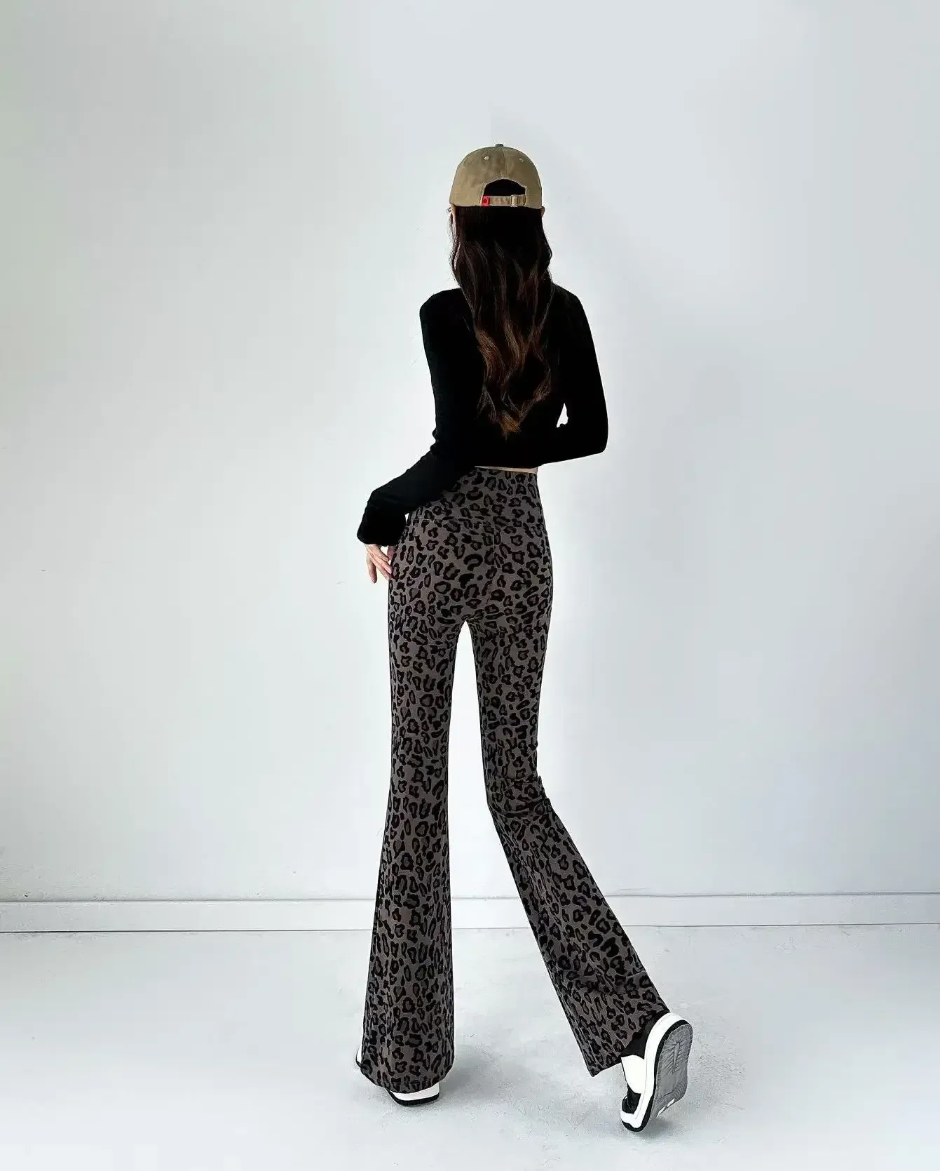 Leopard Print Flared Pants Shark Pants High Waist Micro Horn Slimming Fashion Women's Pants display picture 8