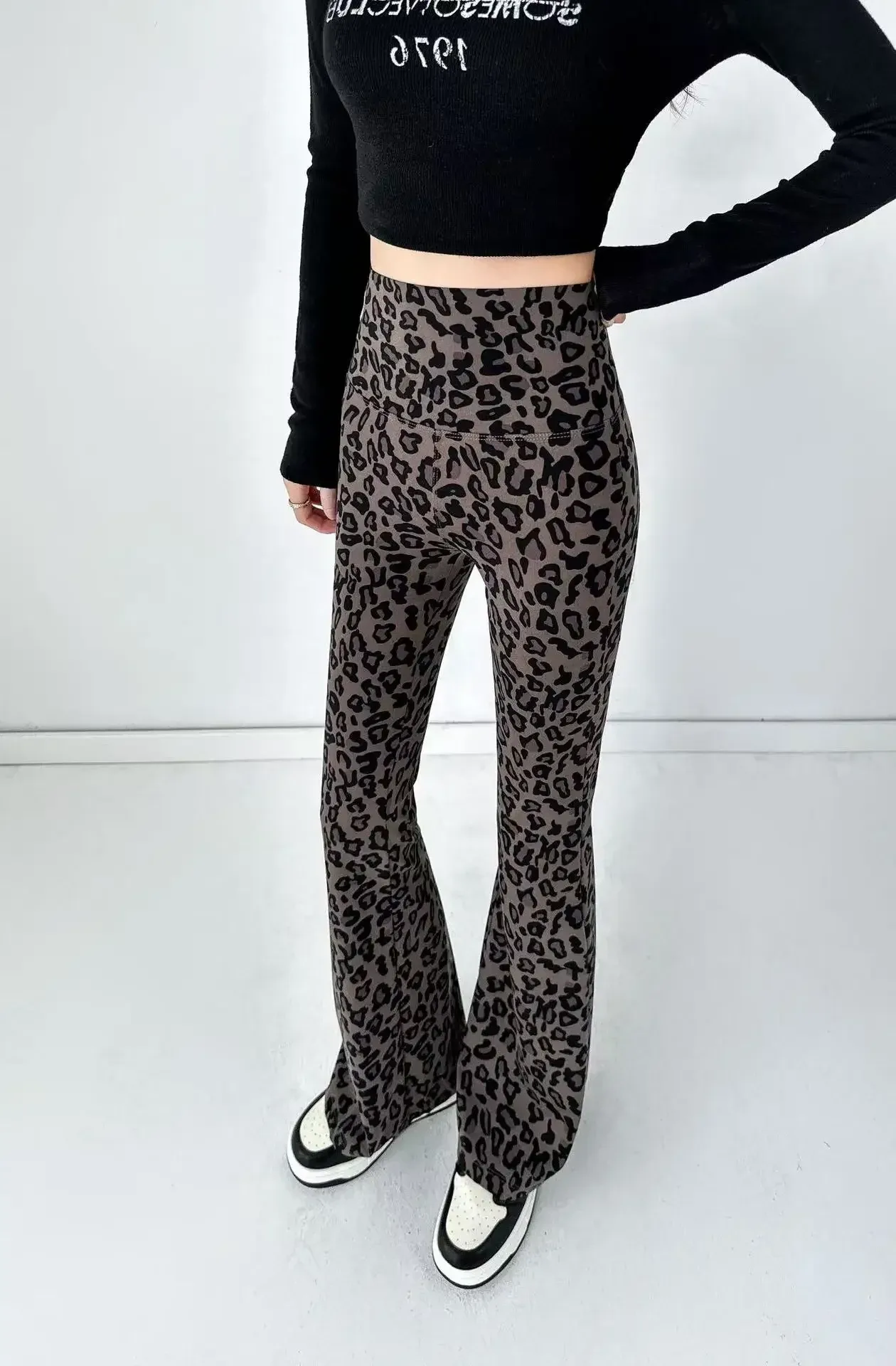 Leopard Print Flared Pants Shark Pants High Waist Micro Horn Slimming Fashion Women's Pants display picture 10