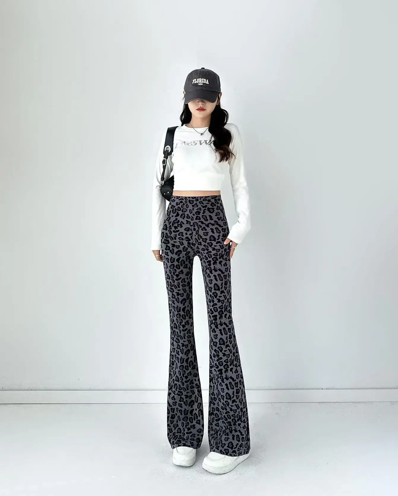Leopard Print Flared Pants Shark Pants High Waist Micro Horn Slimming Fashion Women's Pants display picture 15
