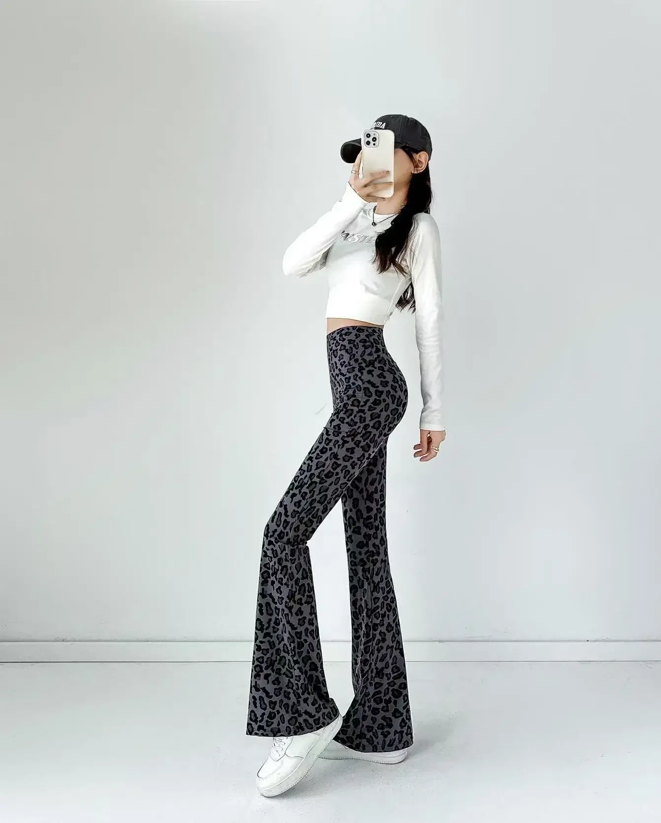 Leopard Print Flared Pants Shark Pants High Waist Micro Horn Slimming Fashion Women's Pants display picture 16