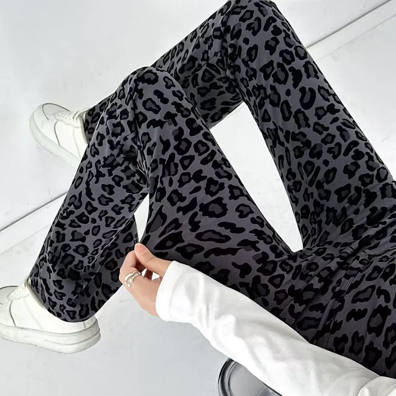 Leopard Print Flared Pants Shark Pants High Waist Micro Horn Slimming Fashion Women's Pants display picture 18