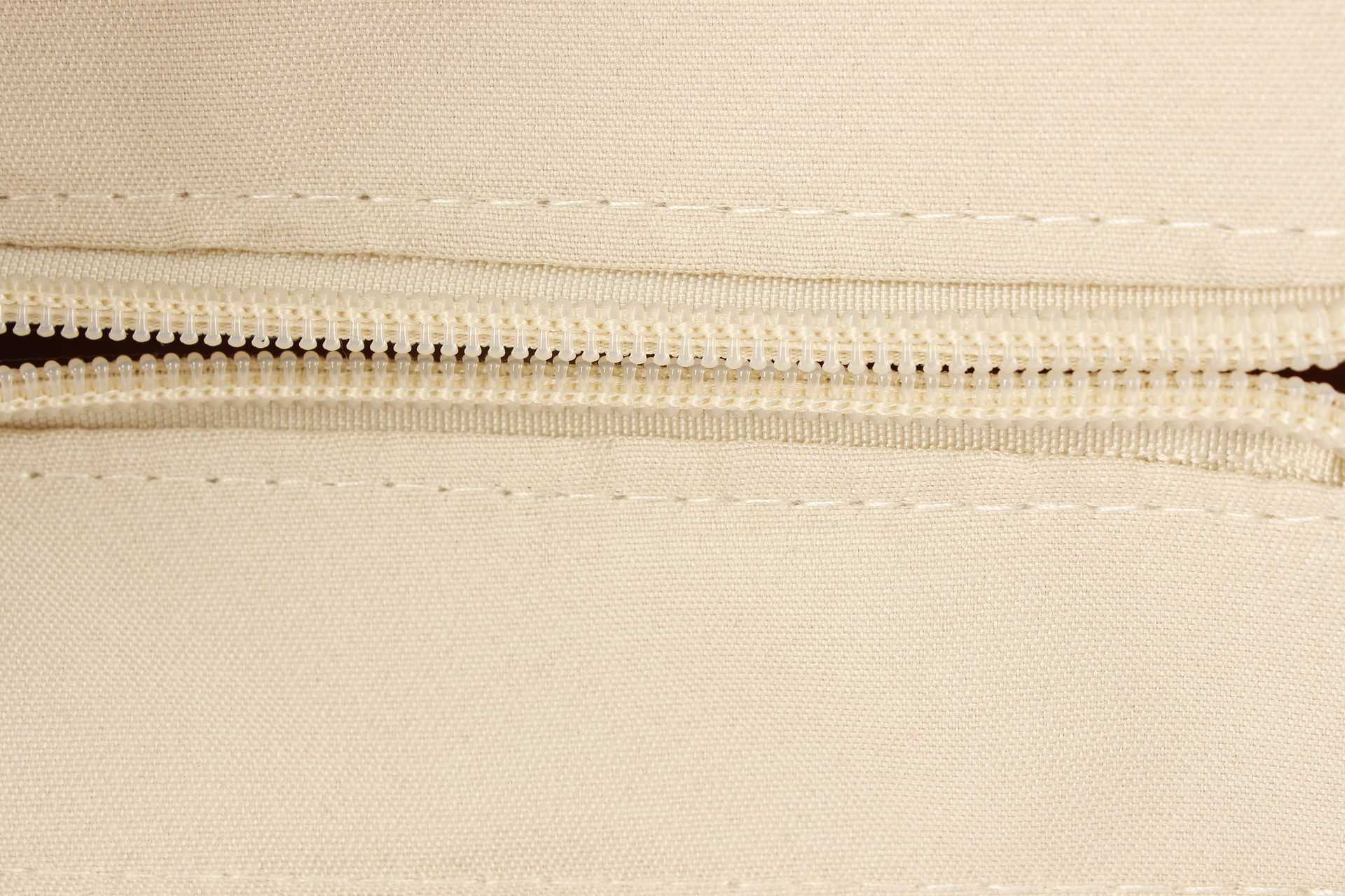 New Spring And Summer Fresh Straw Woven Bag Niche Design Woven Bag Casual All-match Beach Handmade Women's Bag display picture 14