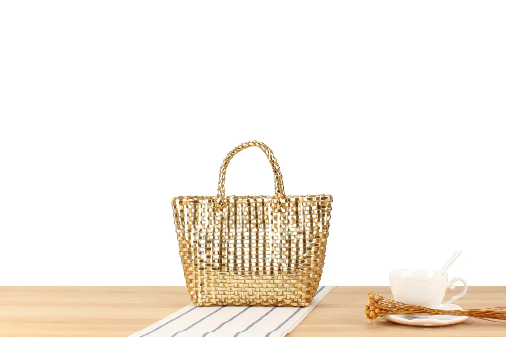 A Generation Of Simple Cute Children's Bag Heavy Metal Color Personality Hand Bag Small All-match Small Square Bag display picture 8