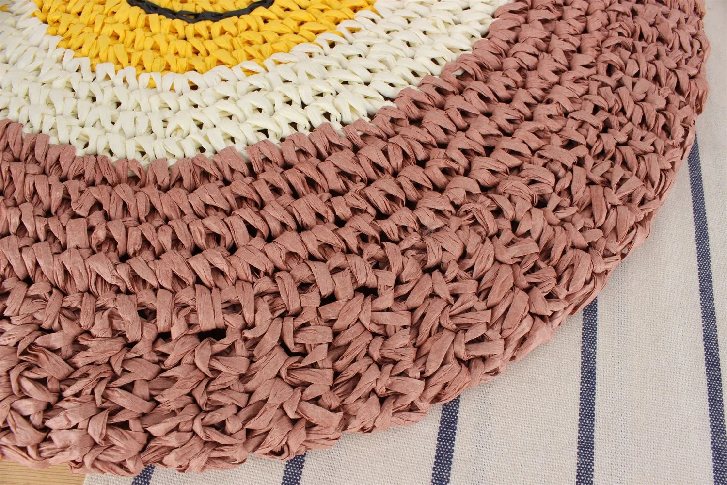 A Generation Of New Simple Smiley Face Shoulder Straw Bag Paper Rope Hollow Hand Woven Bag Large Capacity Disc Bag display picture 12
