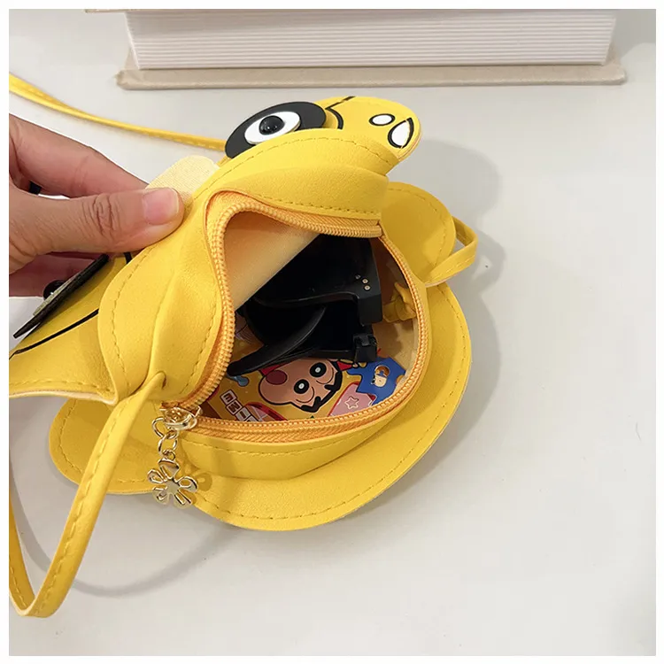 New Children's Bag Cartoon Cute Car Shoulder Crossbody Bag Boys And Girls Fashionable Coin Accessory Bag display picture 4