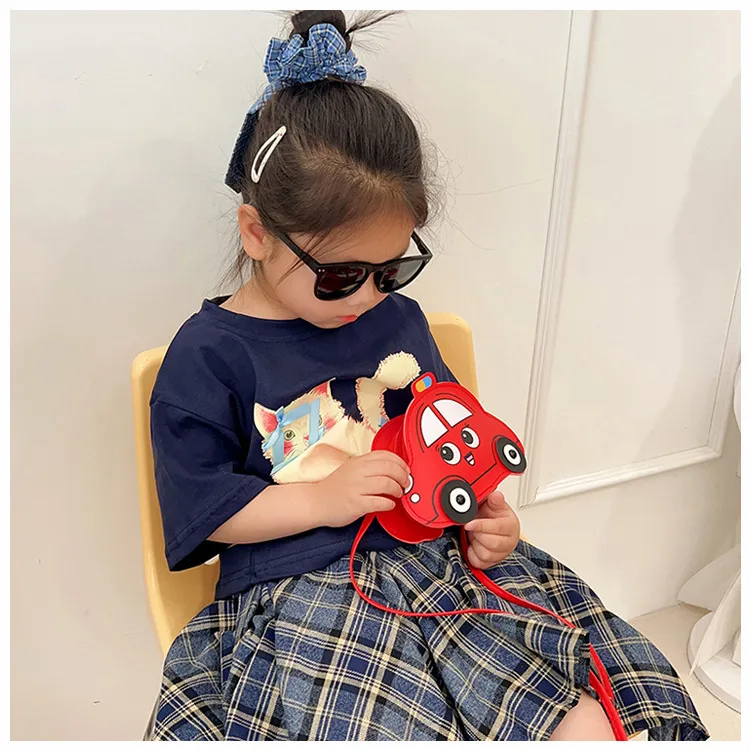 New Children's Bag Cartoon Cute Car Shoulder Crossbody Bag Boys And Girls Fashionable Coin Accessory Bag display picture 19