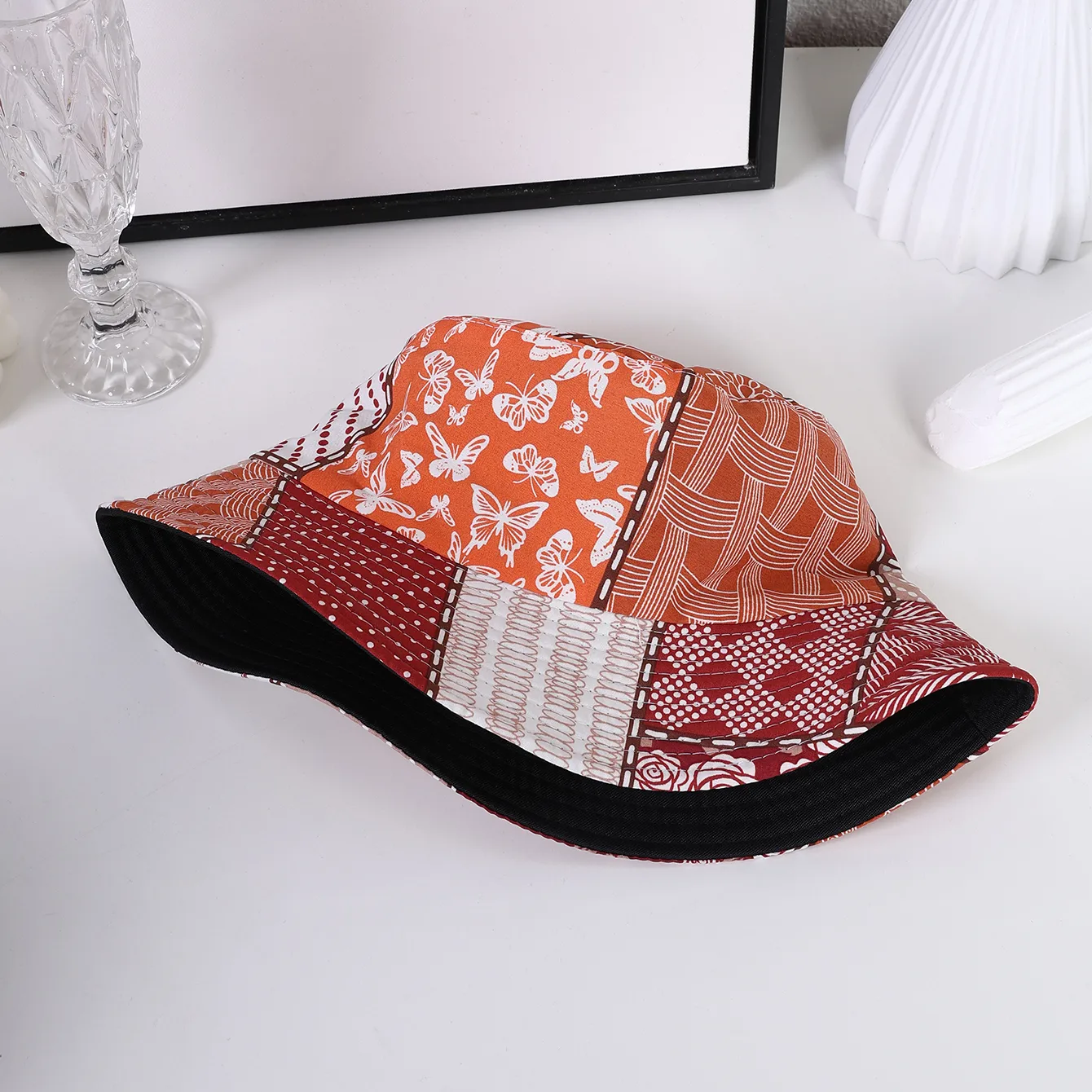 Women's Retro Vacation Bohemian Rose Butterfly Printing Wide Eaves Bucket Hat display picture 4