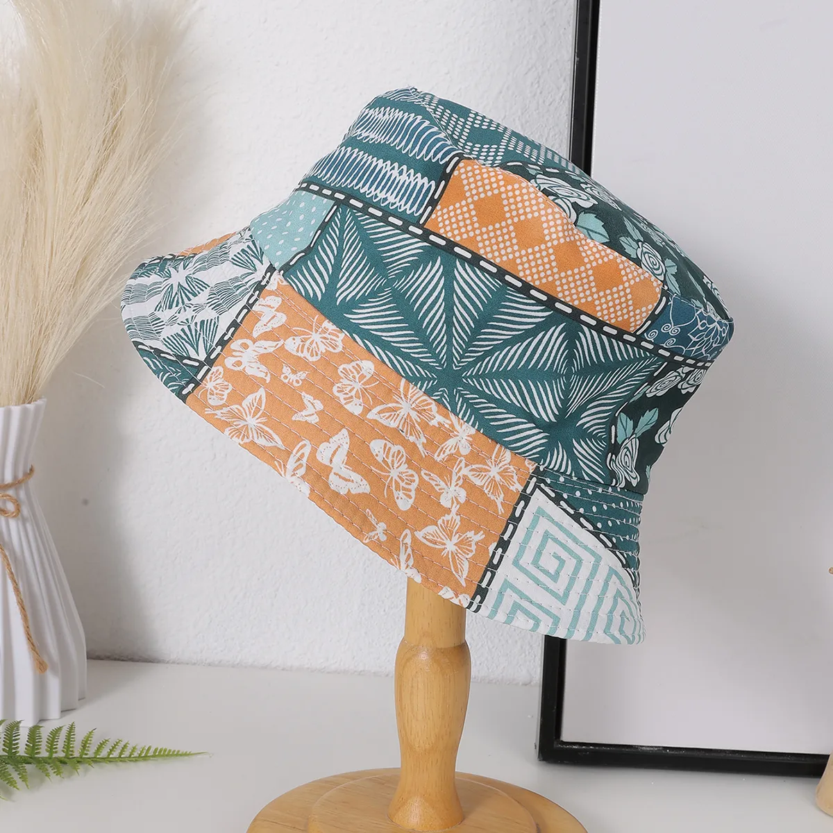 Women's Retro Vacation Bohemian Rose Butterfly Printing Wide Eaves Bucket Hat display picture 5