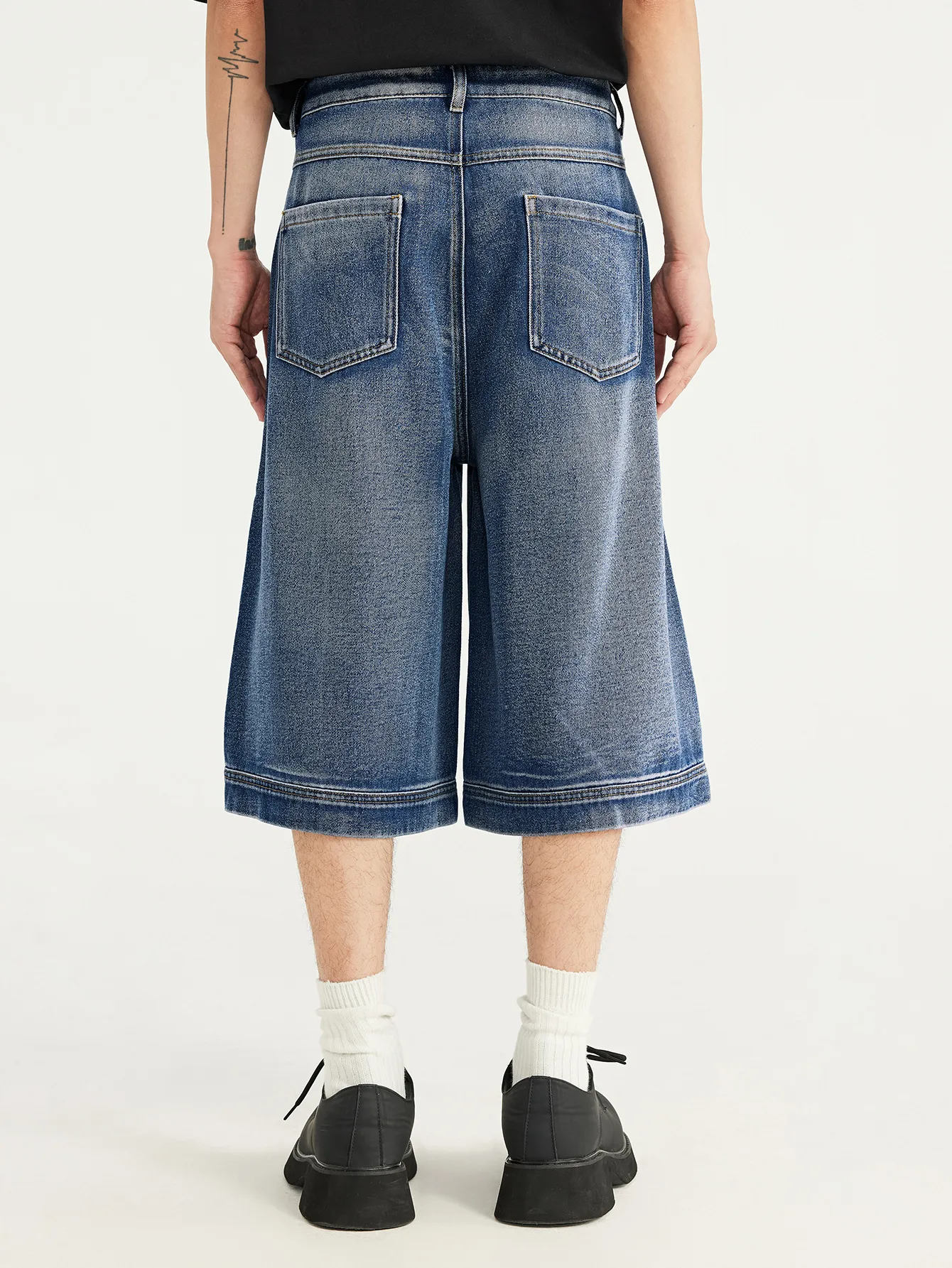 INF Men's |  Pleated Seven-point Jeans  Spring/Summer New Fashion Brand Street Personality Straight Shorts Men display picture 5