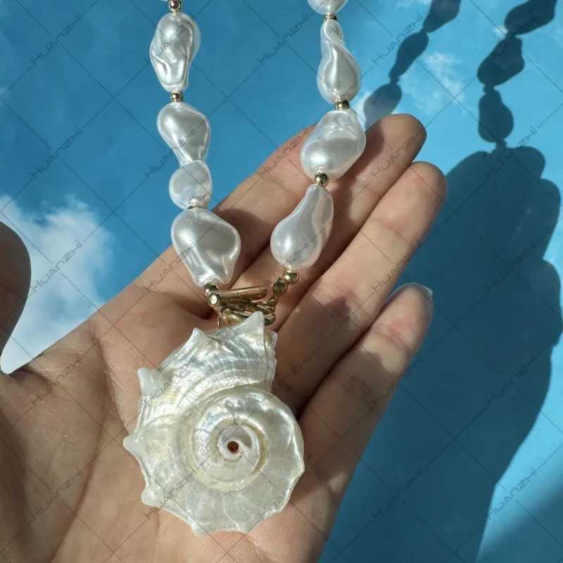 Multi-Layer Baroque Natural Conch Imitation Fat Short Pearl Necklace Summer Exaggerated Beach Conch Necklace display picture 4