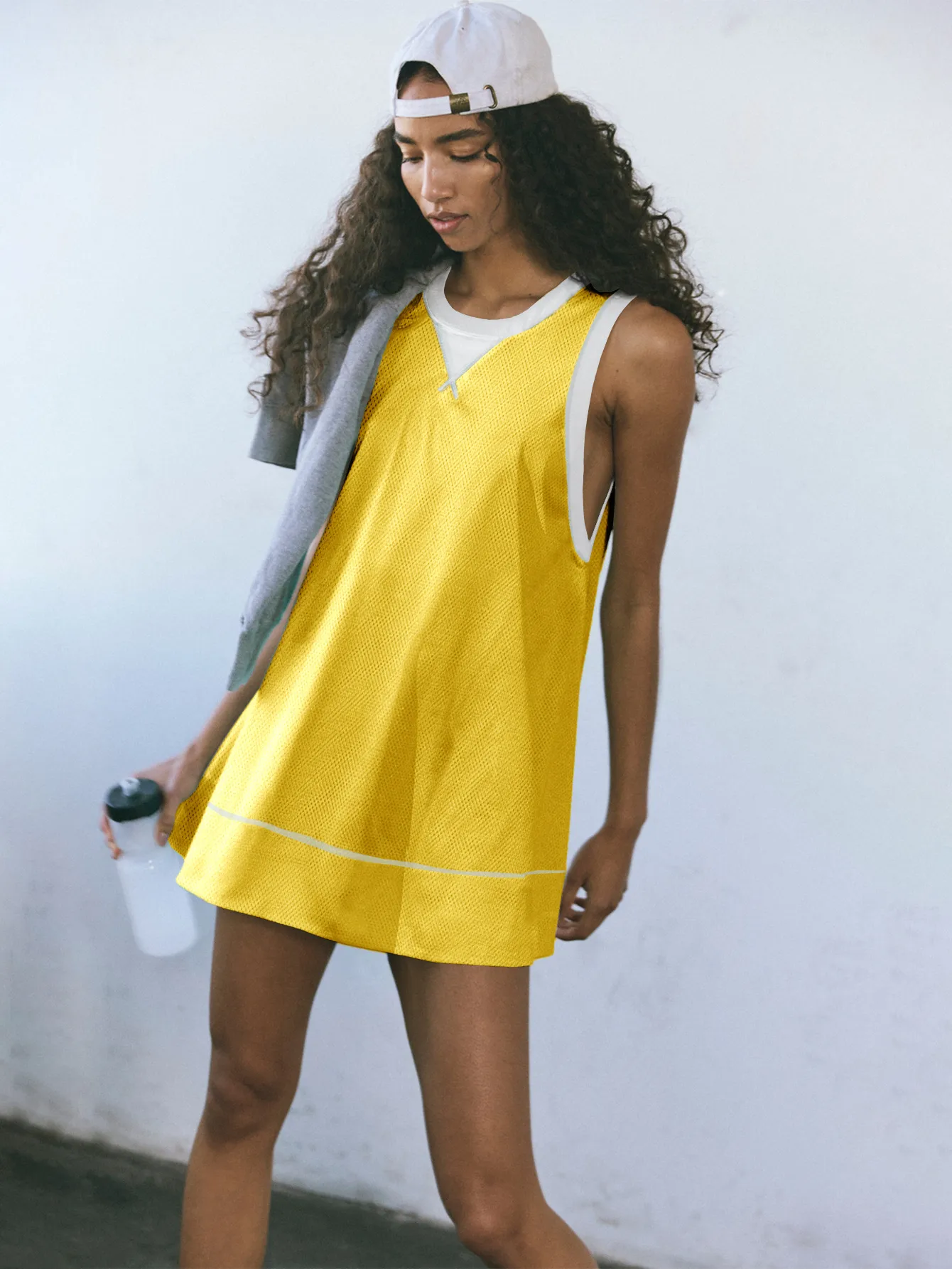 Summer   Style Contrast Color Hole Net Long Sleeveless Vest Light Transparent Pocket High Waist Shorts Two-Piece Set display picture 22