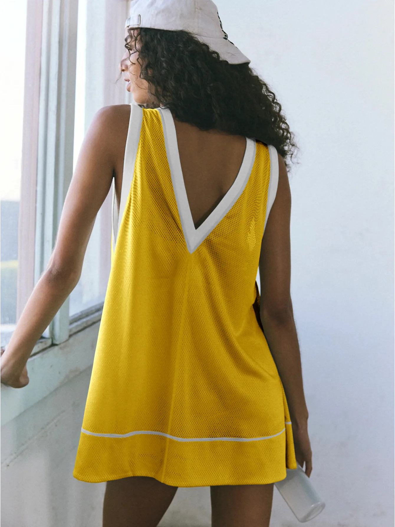 Summer   Style Contrast Color Hole Net Long Sleeveless Vest Light Transparent Pocket High Waist Shorts Two-Piece Set display picture 25