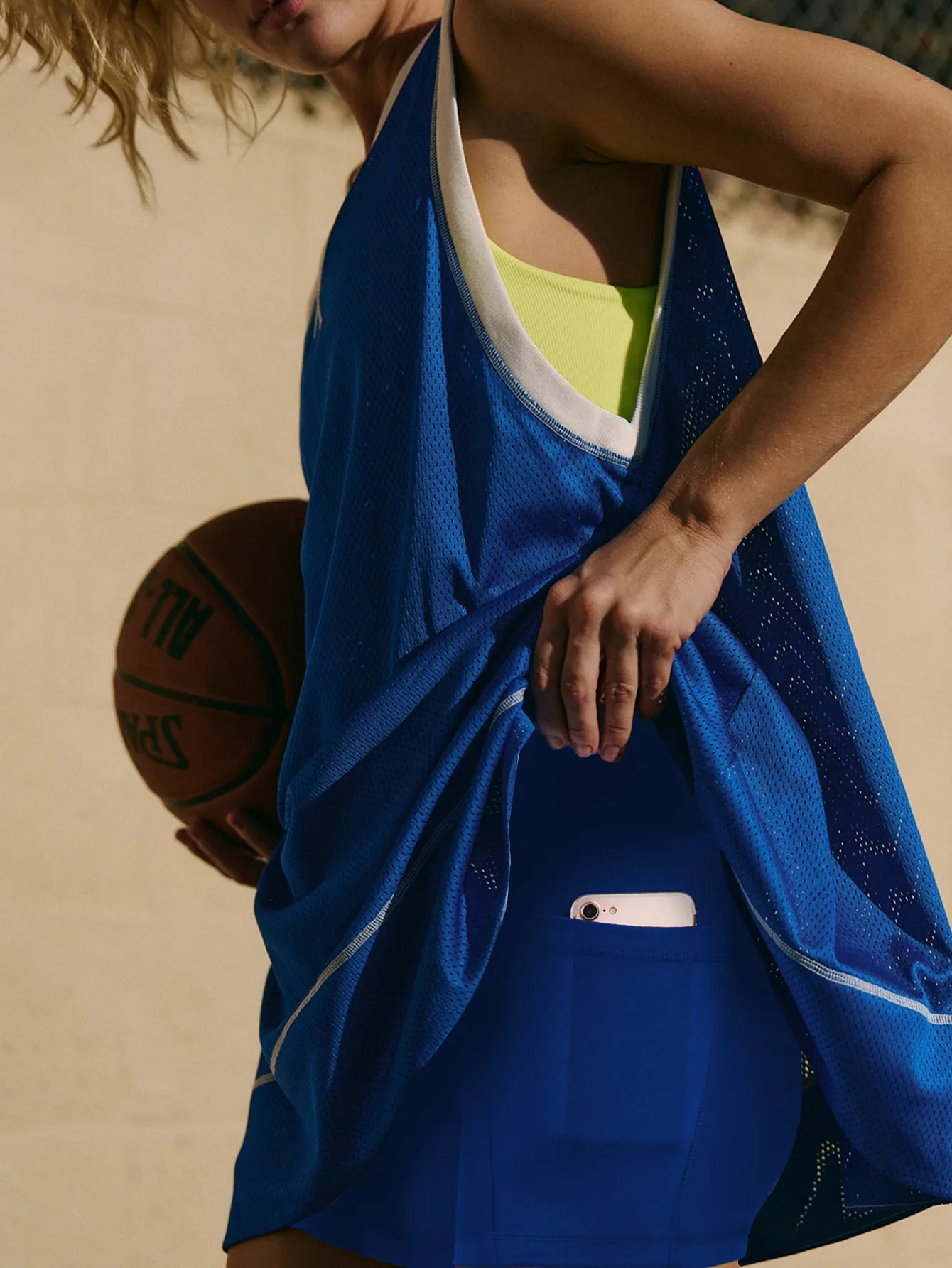 Summer   Style Contrast Color Hole Net Long Sleeveless Vest Light Transparent Pocket High Waist Shorts Two-Piece Set display picture 4