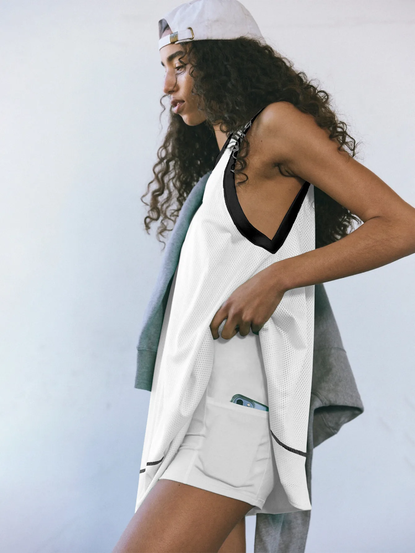 Summer   Style Contrast Color Hole Net Long Sleeveless Vest Light Transparent Pocket High Waist Shorts Two-Piece Set display picture 8