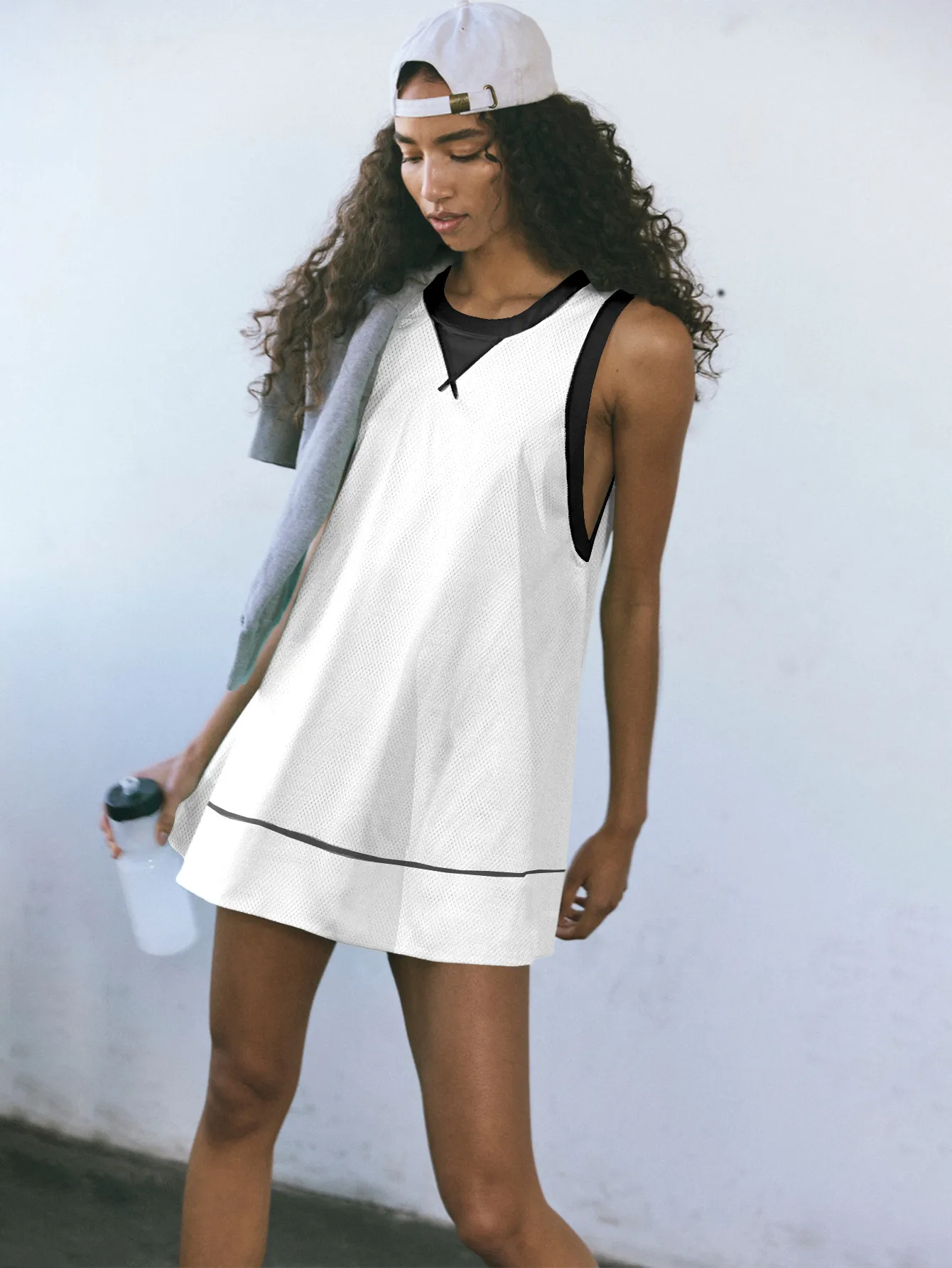 Summer   Style Contrast Color Hole Net Long Sleeveless Vest Light Transparent Pocket High Waist Shorts Two-Piece Set display picture 6