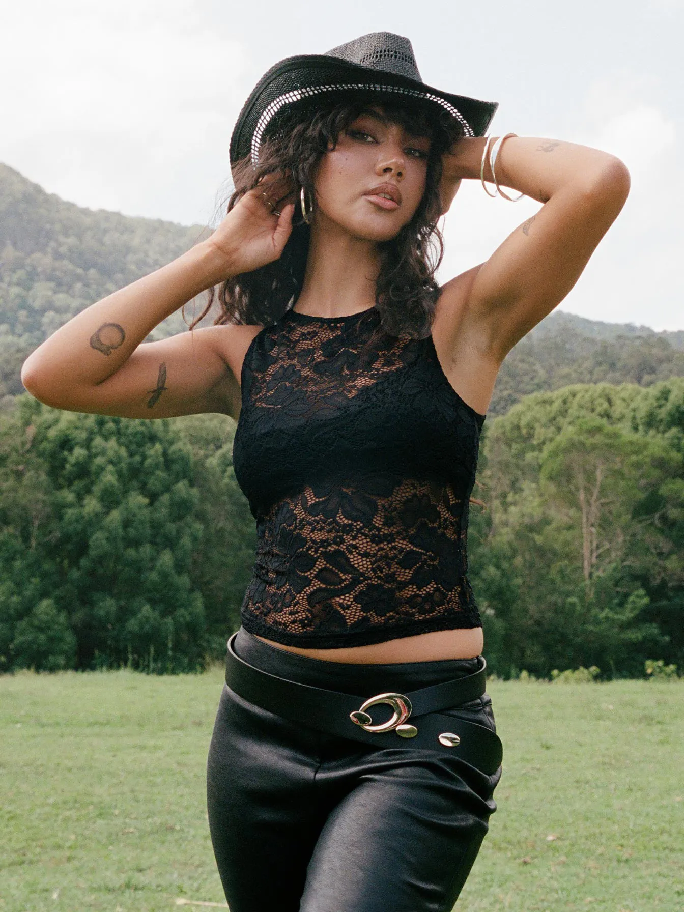 Style Sexy Lace Jacquard Slim Vest  New Hot Girl Style Design Outer Wear Sleeveless Short Top display picture 11