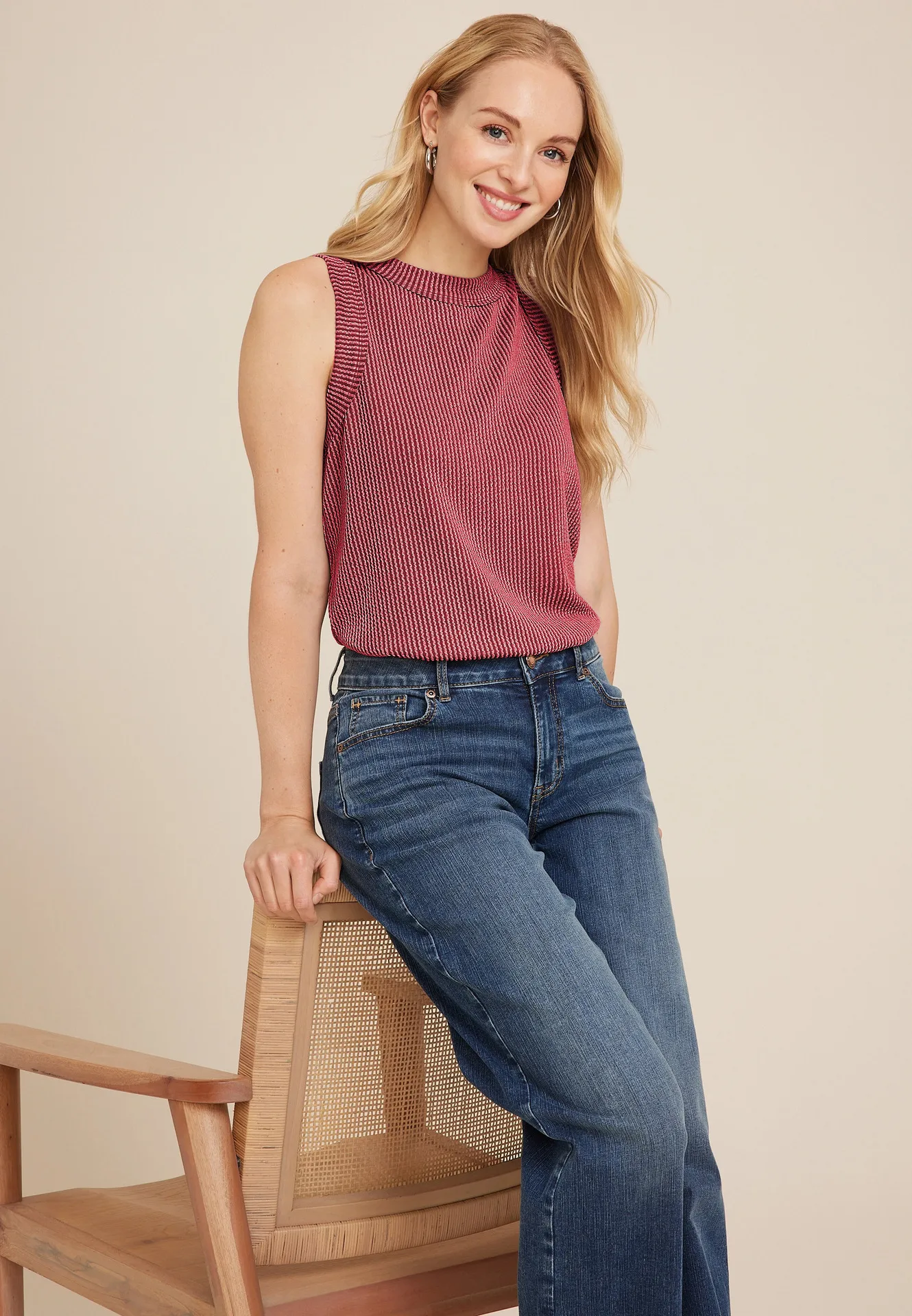 New   Women's  Fashion Round Neck Vest Sleeveless Solid Color Rib Vest Top Women display picture 13