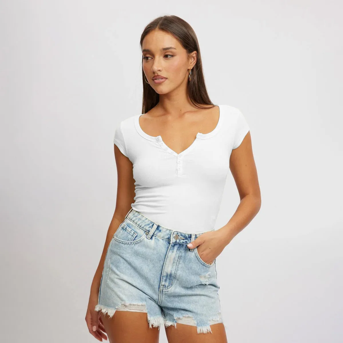 Women's New Hot Sale Solid Color Slim V-neck Short-sleeved Fashion Button Spice Girl T-shirt Top Women display picture 8